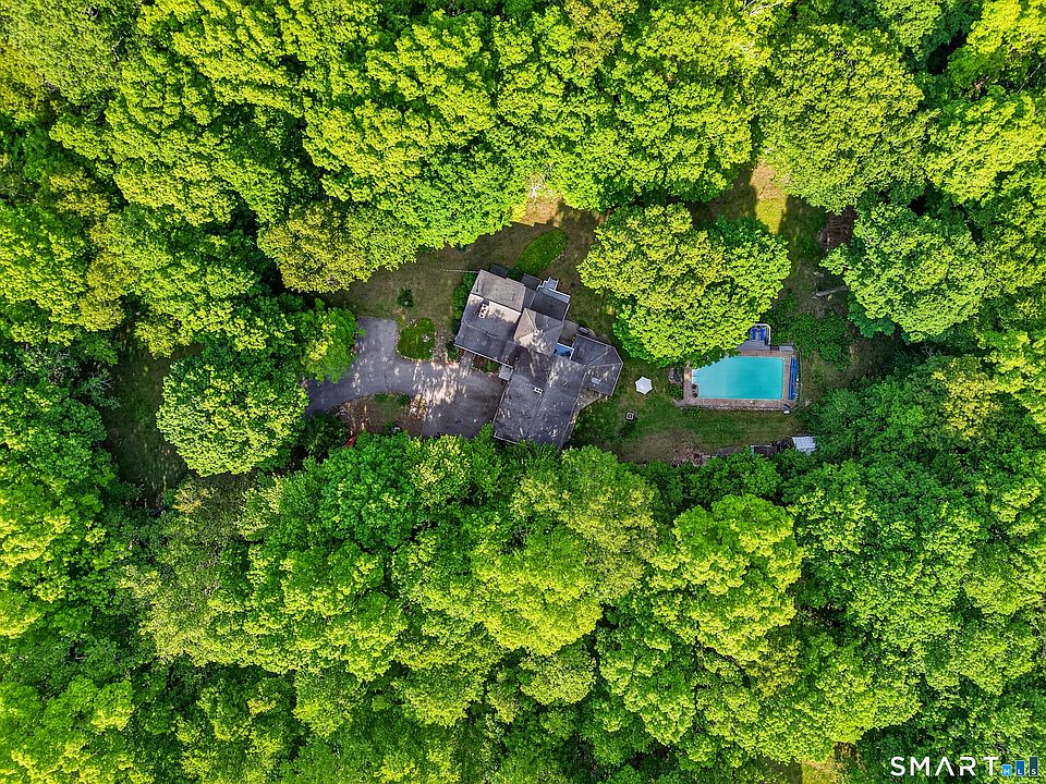 198 Grassy Hill Road, East Lyme, CT 06333 | MLS #24160109 | Zillow