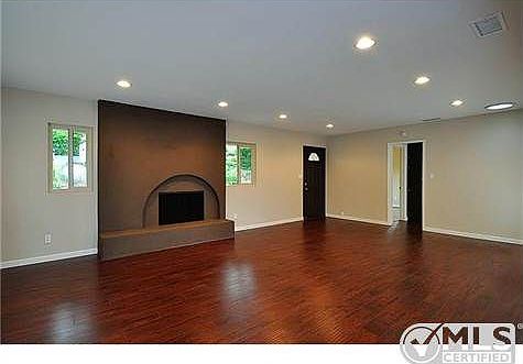 4th image of 1921 Powell Dr