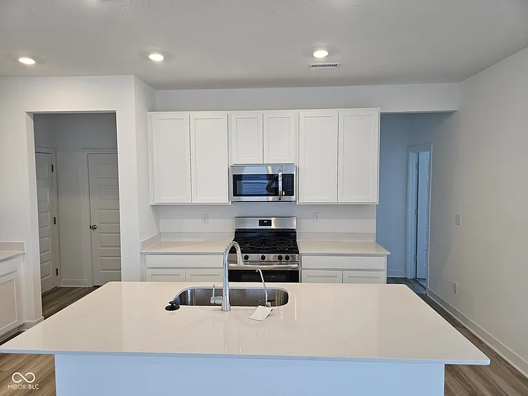 6870 Teder Creek Ln — Photo 7