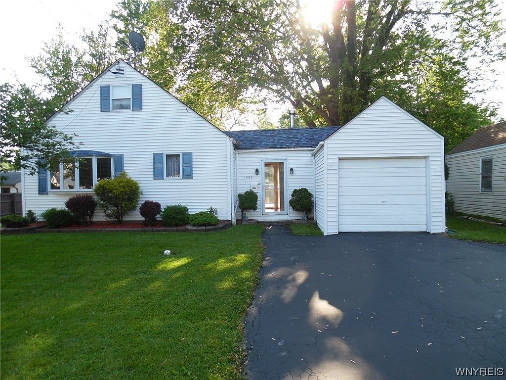 1086 85th St, Niagara Falls, NY 14304 Zillow