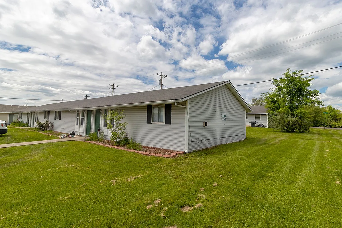 Building Photo - 7401 N Moberly Dr #B