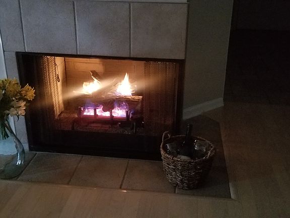 3rd image of 9729 Wildwood Ct Unit 2-B