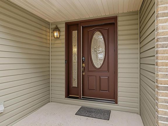 3rd image of 5464 WINDY DRIVE