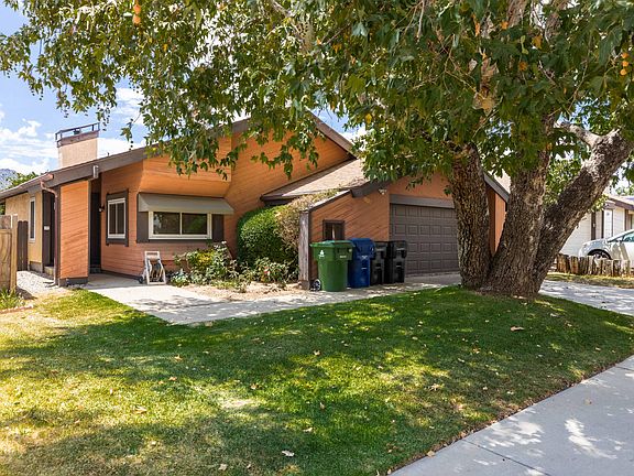 2nd image of 10027 Owensmouth Ave
