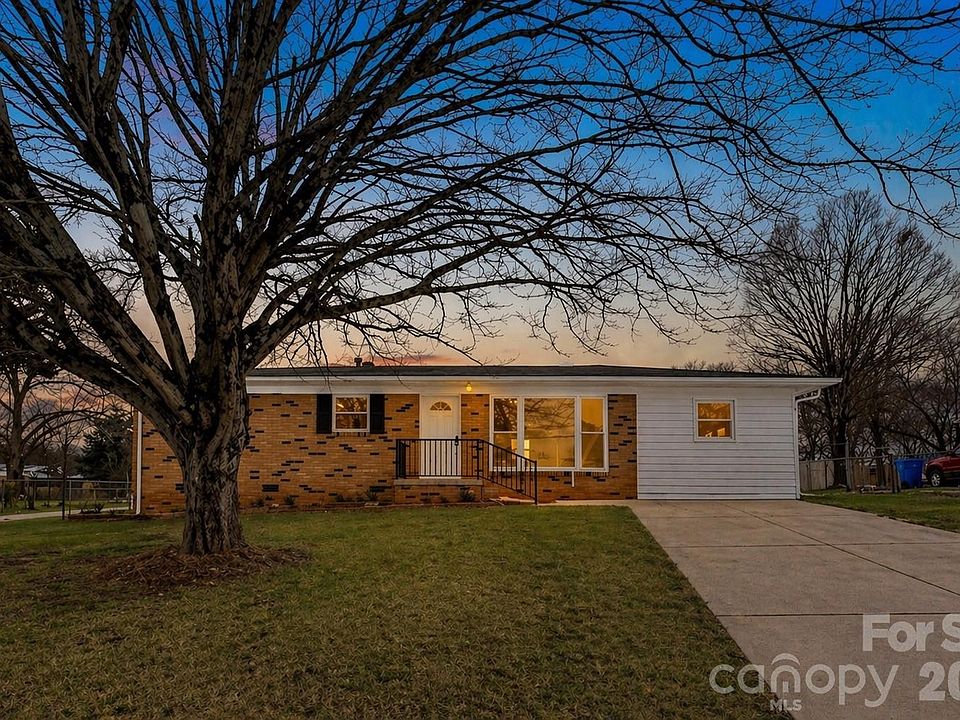 1st image of 2621 Sherry Ln