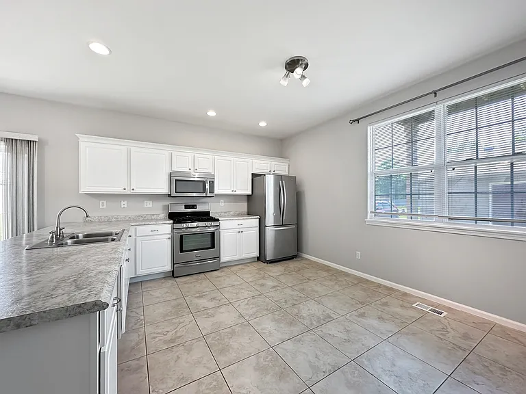 1159 Crimson Clover Way — Photo 6