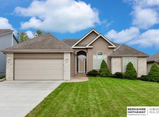 16357 Sahler St, Omaha, NE 68116