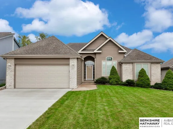 16357 Sahler St, Omaha, NE 68116