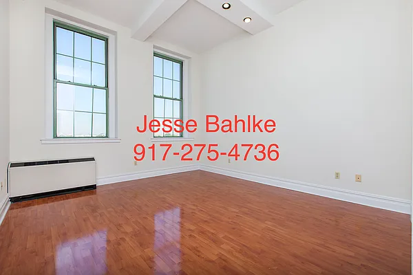 Rented by Mirador Real Estate | media 3