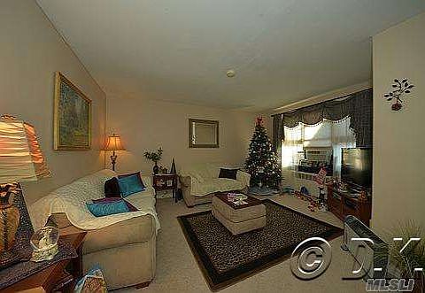 4th image of 275 Maple Ave APT 6C