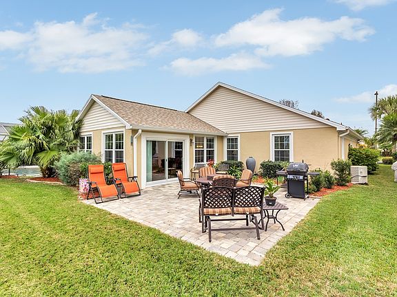 4th image of 3318 Santa Monica Dr