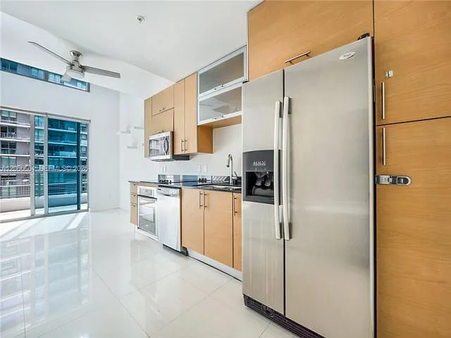 1 bed, 1.5 bath, $2,950 — Photo 2