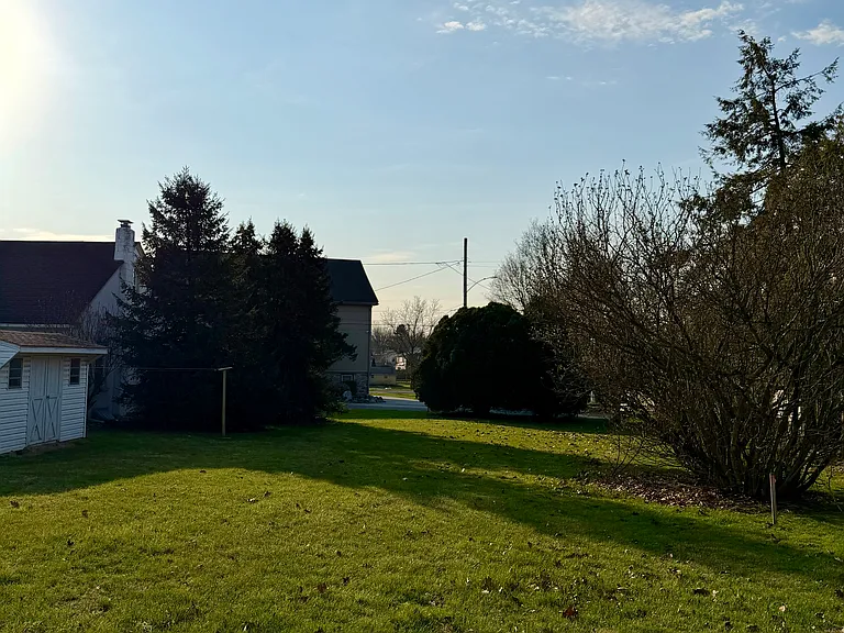 204 W Main St — Photo 3