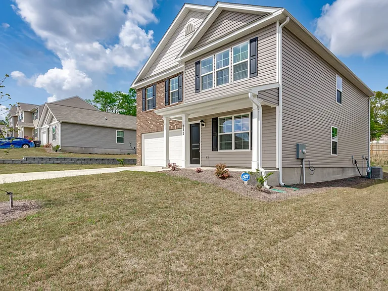 242 Carrington Dr — Photo 6
