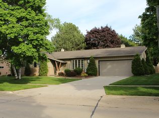 4419 Fleetwood Dr, Manitowoc, WI 54220