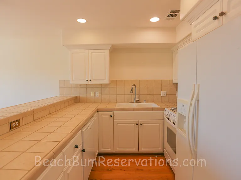 484 Stimson Ave — Photo 18