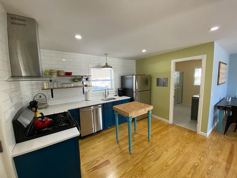 25 E Bow St — Photo 7