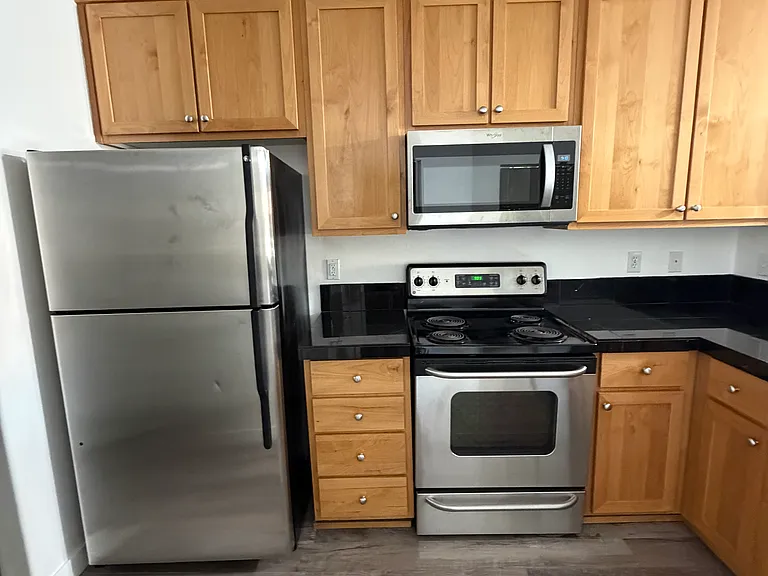 1000 SW 170th Ave #101 — Photo 5