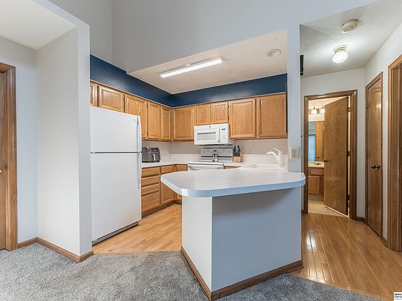 4th image of 6617 S 108th Ave