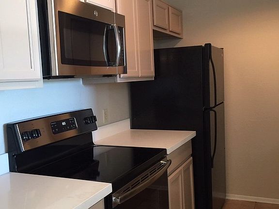 5th image of 3830 E Lakewood Pkwy #2171