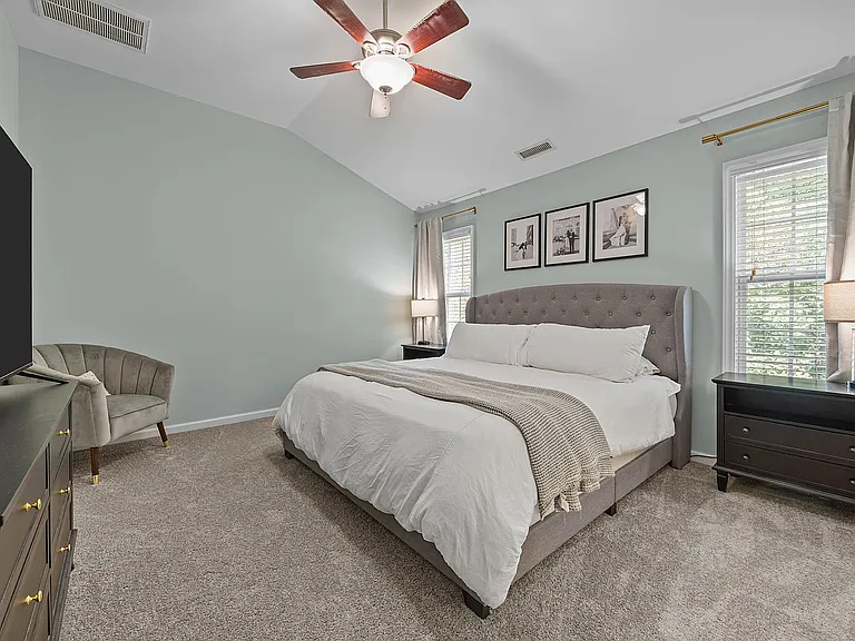 6825 Middleboro Dr — Photo 17