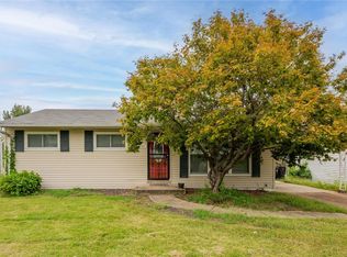 4053 Green Park Rd, Saint Louis, MO 63125