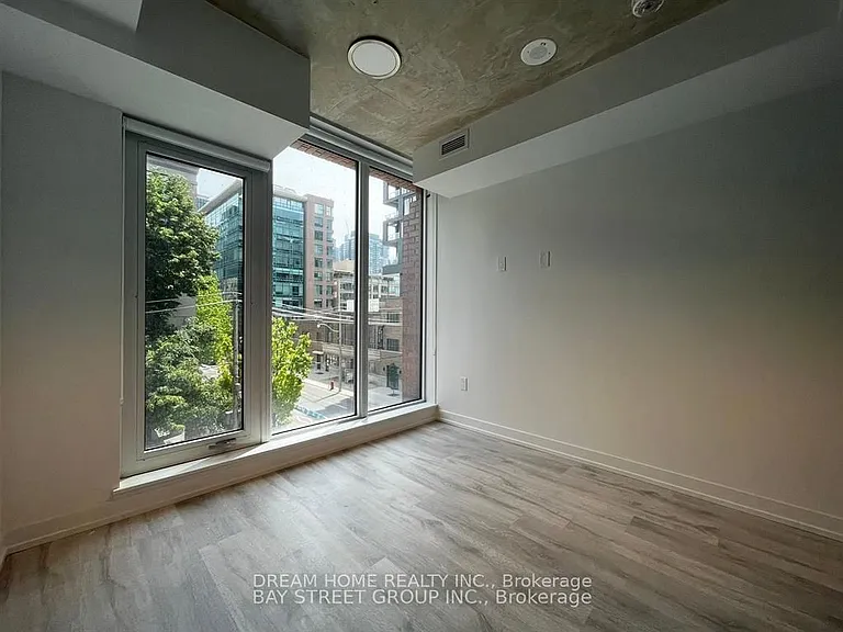 2 Augusta Ave #305 — Photo 8