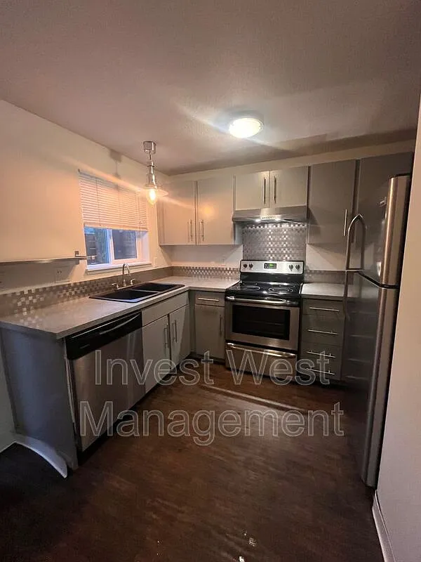2 bed, 1.5 bath, 850 sqft, $1,695 — Photo 4