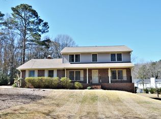 8643 Lake Forest Dr, Douglasville, GA 30134