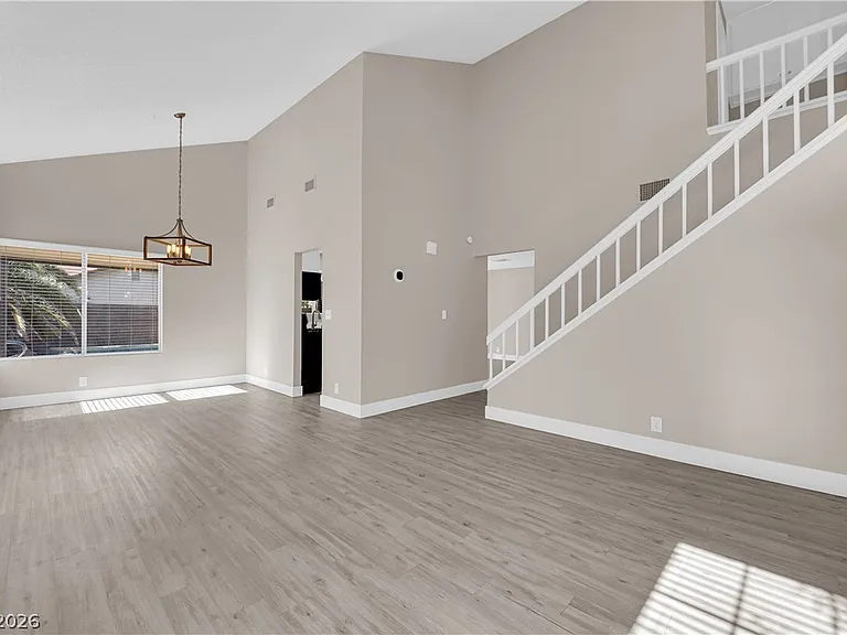 7727 Scoby Ct — Photo 6