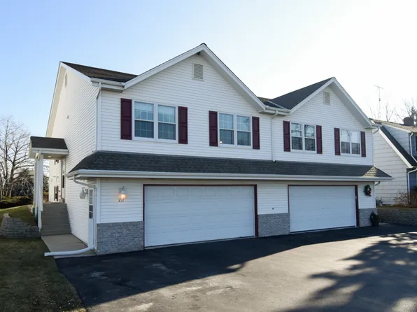 211 Nicholson Ave Unit 211, South Milwaukee, WI 53172