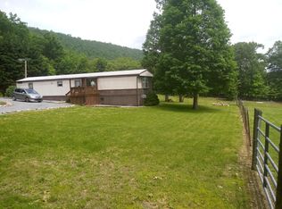 1706 Needmore Rd, Martinsburg, WV 25403