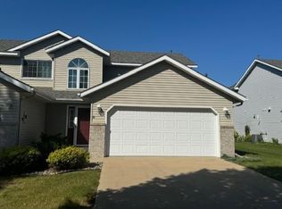 2515 Viola Heights Dr NE, Rochester, MN 55906