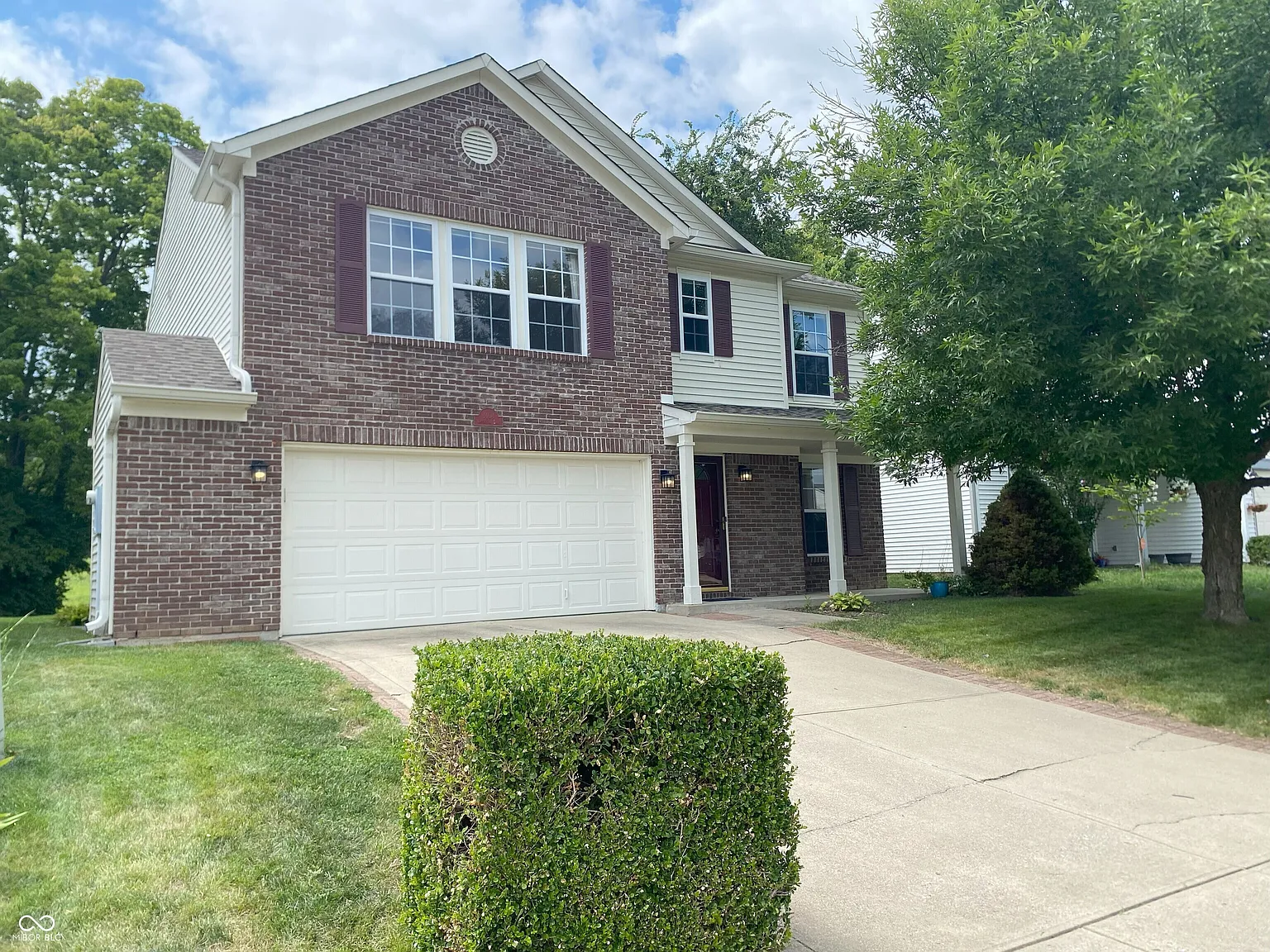 1404 Castleford Ln photo 1