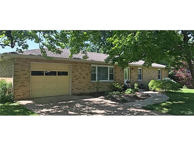 103 Saint Mary Dr photo 1
