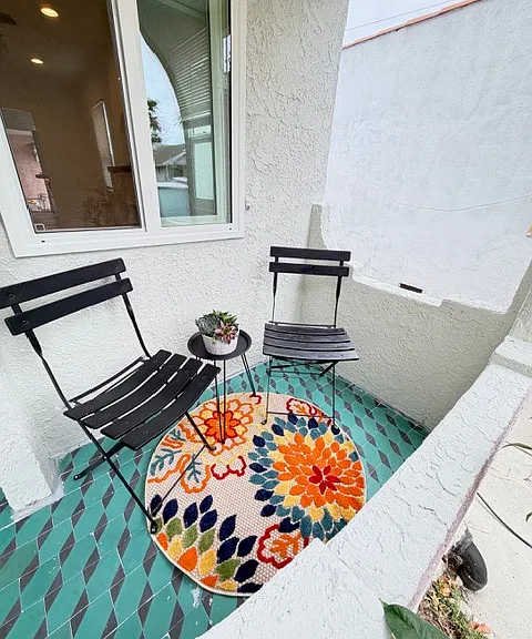 2840 S Mansfield Ave — Photo 4