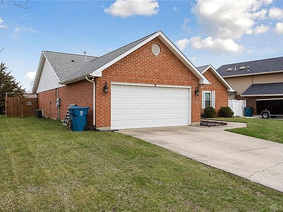 2nd image of 6565 Rolling Glen Dr