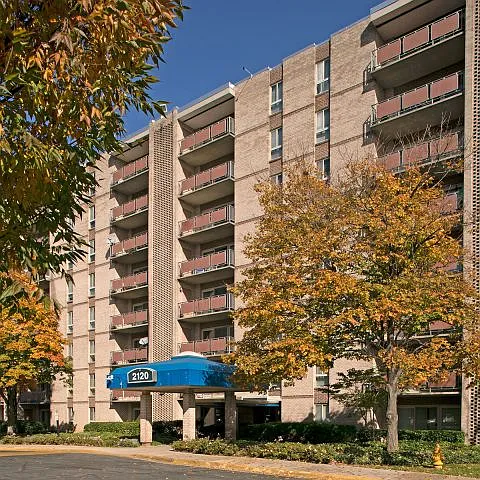 Oakcrest Towers — Photo 19