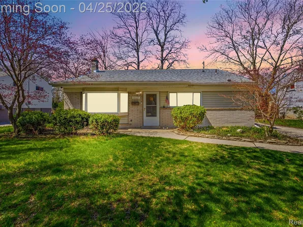 36023 Weideman St, Clinton Township, MI 48035