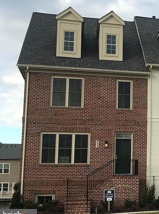 2nd image of 3423 Urbana Pike