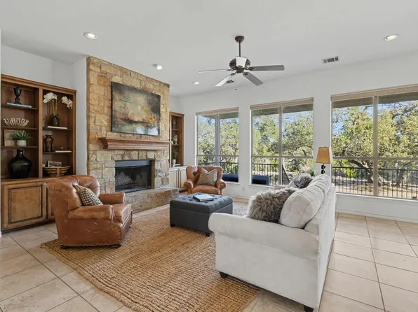 301 Sundance Trl, Dripping Springs, TX 78620