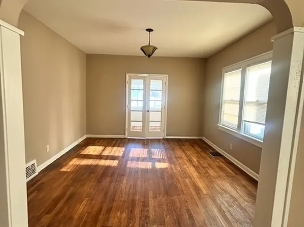 5164 E 128th St, Garfield Heights, OH 44125