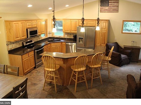 4th image of 337 148th Ln NE