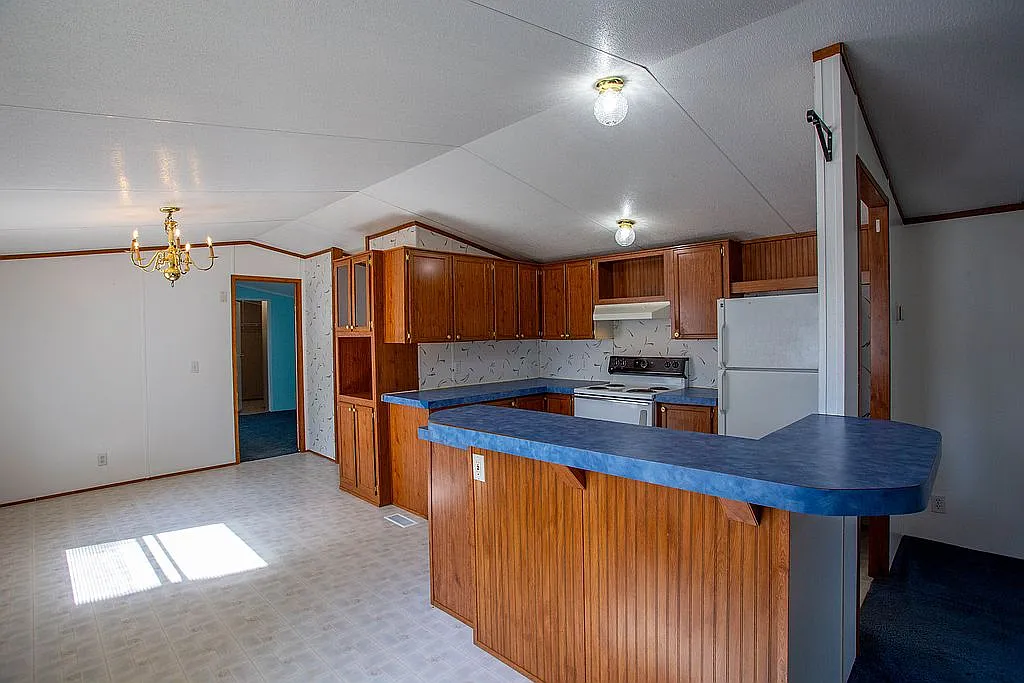 3 bed, 1300 sqft, $1,199 — Photo 4