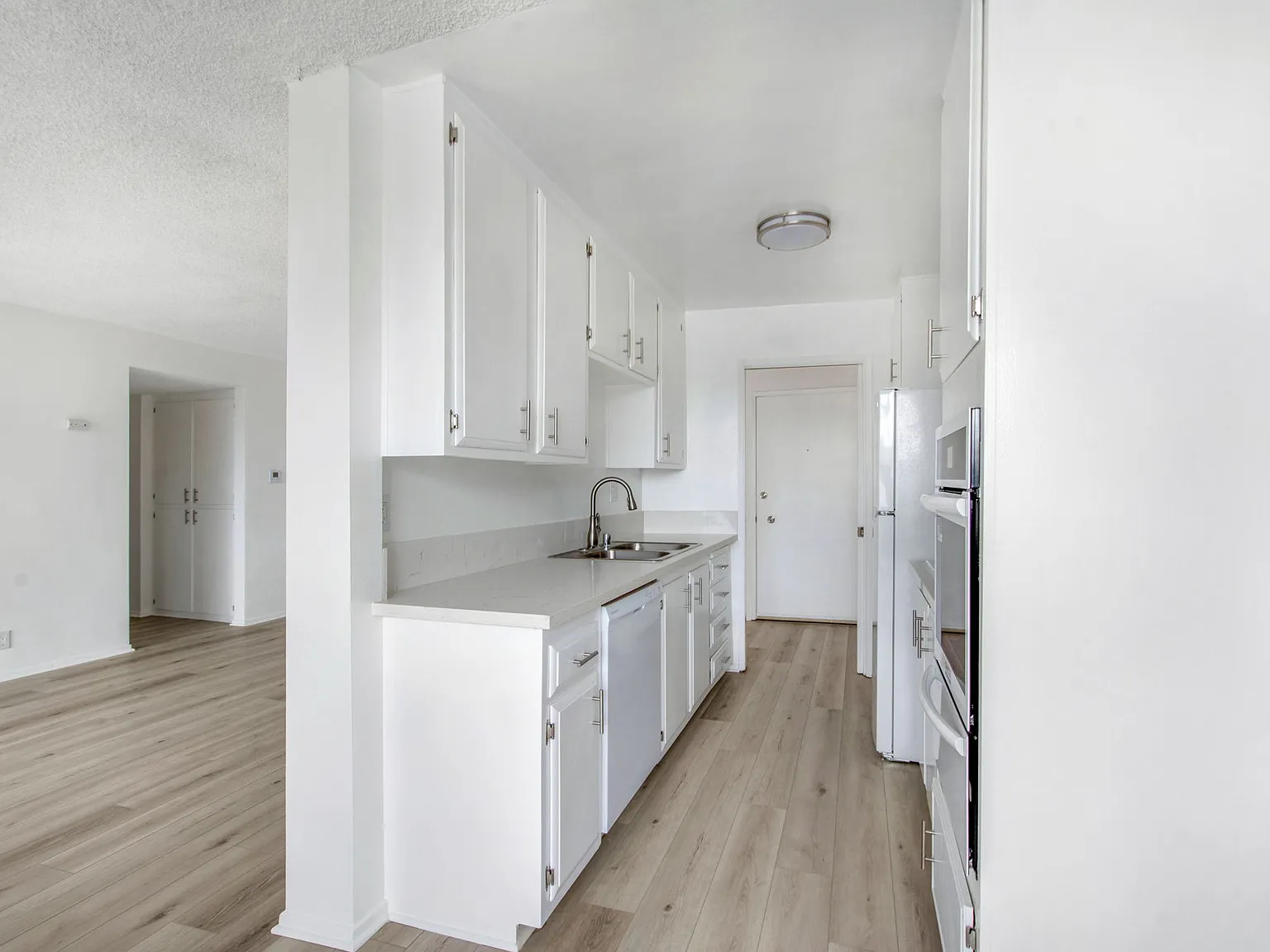 12221 San Vicente Blvd — Photo 4