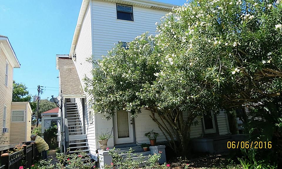 1st image of 2210 Bernardo De Galvez Ave APT 5