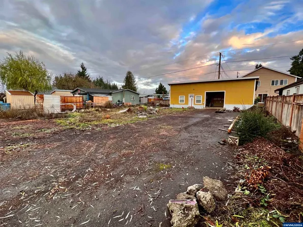 20898 Highwy #99E, Aurora, OR 97002