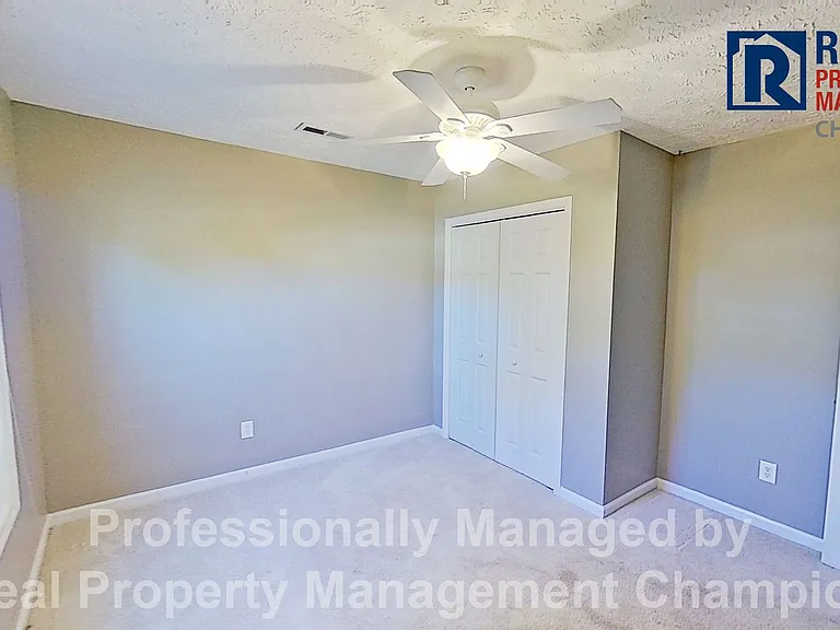 802 Plainfield Ct — Photo 22