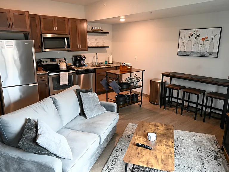 Residence at Discovery Square - 511 3rd Avenue Southwest — Photo 18