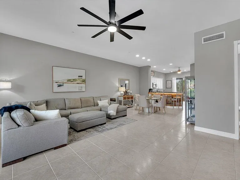 502 Del Sol Cir — Photo 9